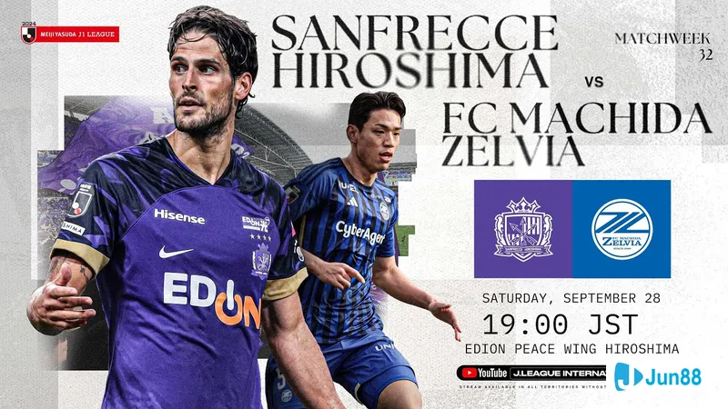 Cầu thủ Sanfrecce Hiroshima vượt qua hậu vệ Machida trong trận đấu